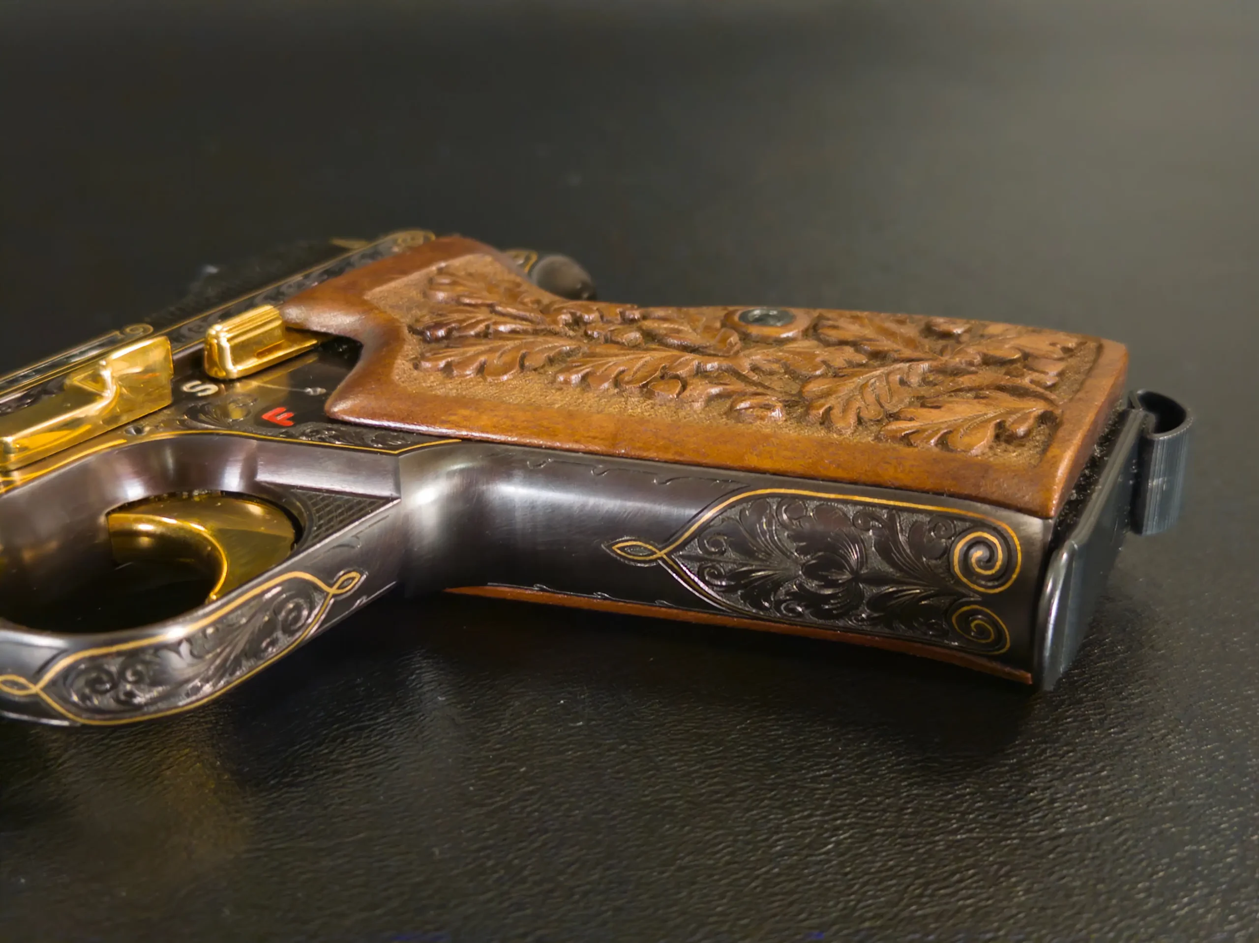 SIG Sauer P210 De Luxe Fine Art Firearm