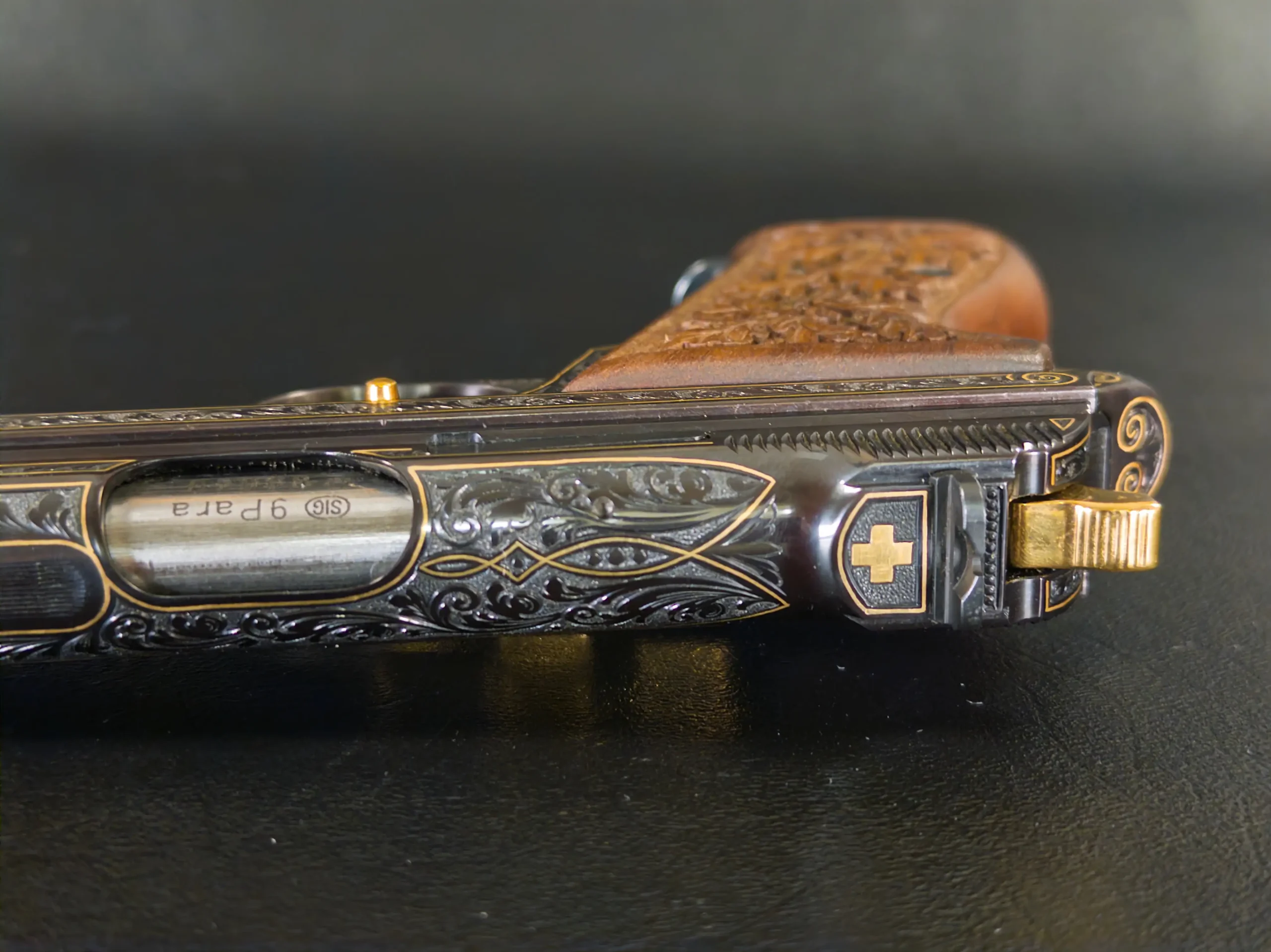 SIG Sauer P210 L De Luxe detailed photos