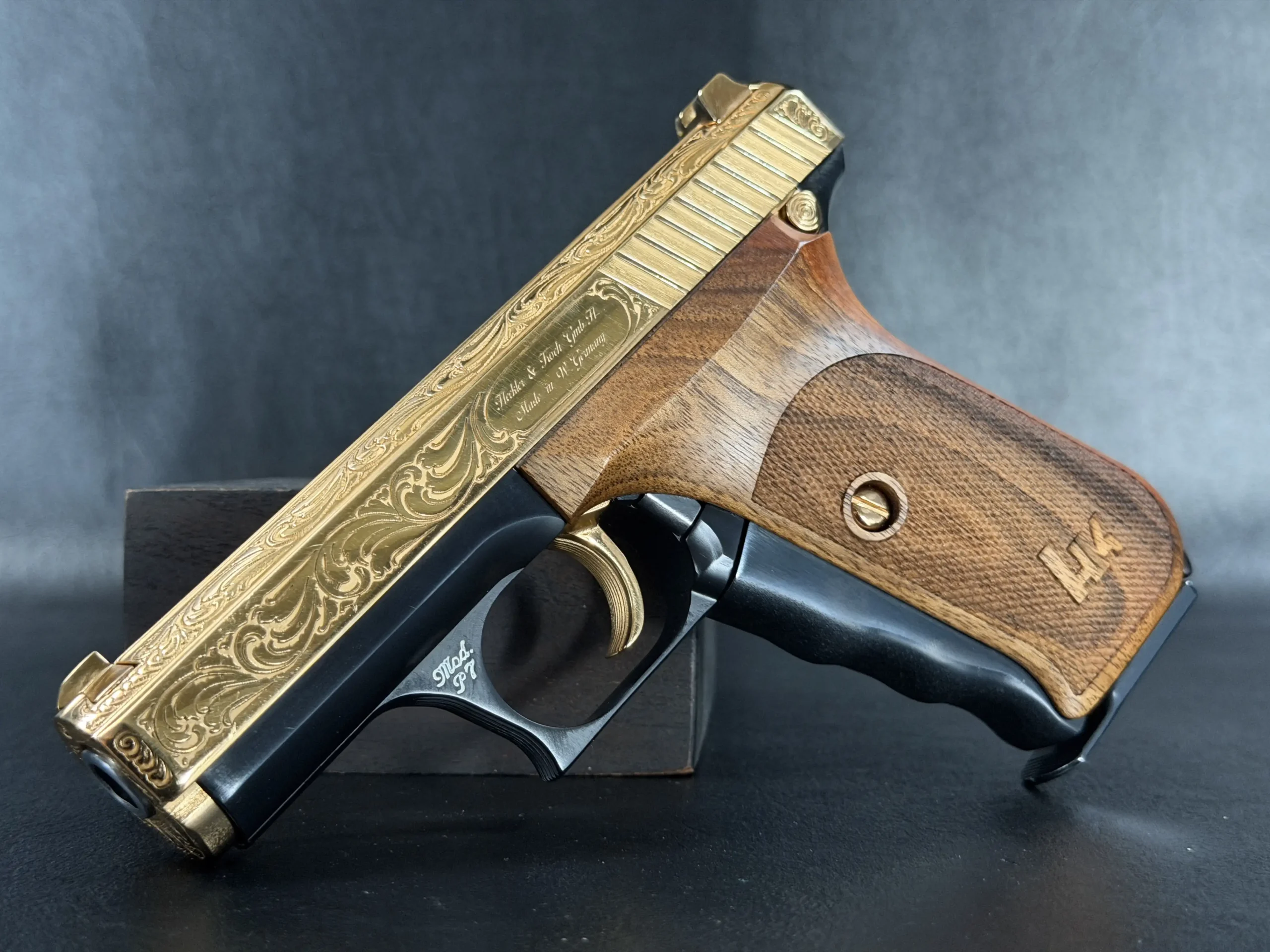 HK P7 Presentation Engraved Pistol