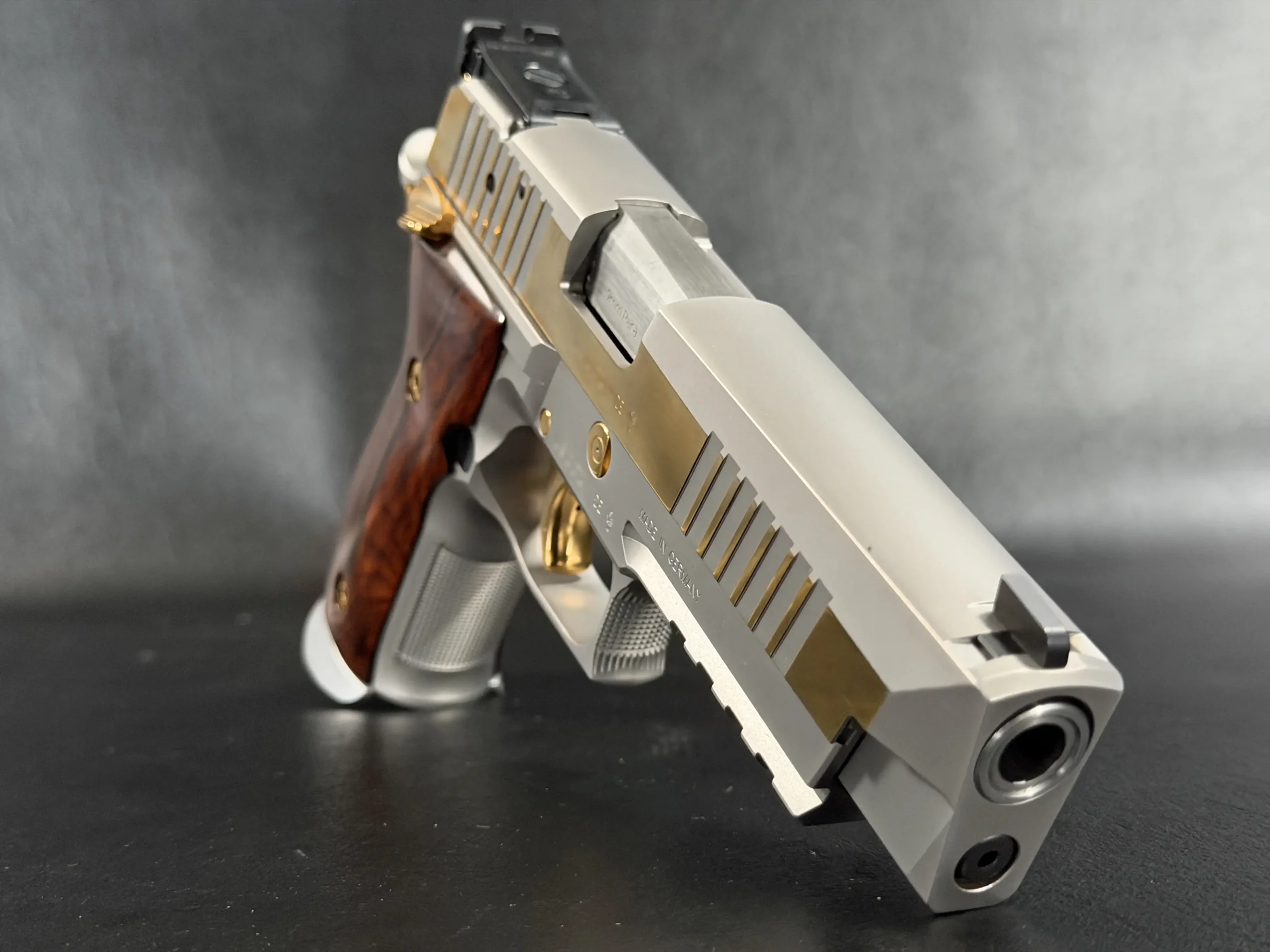 SIG Sauer P226 X Five Violine Mastershop Satin Frame