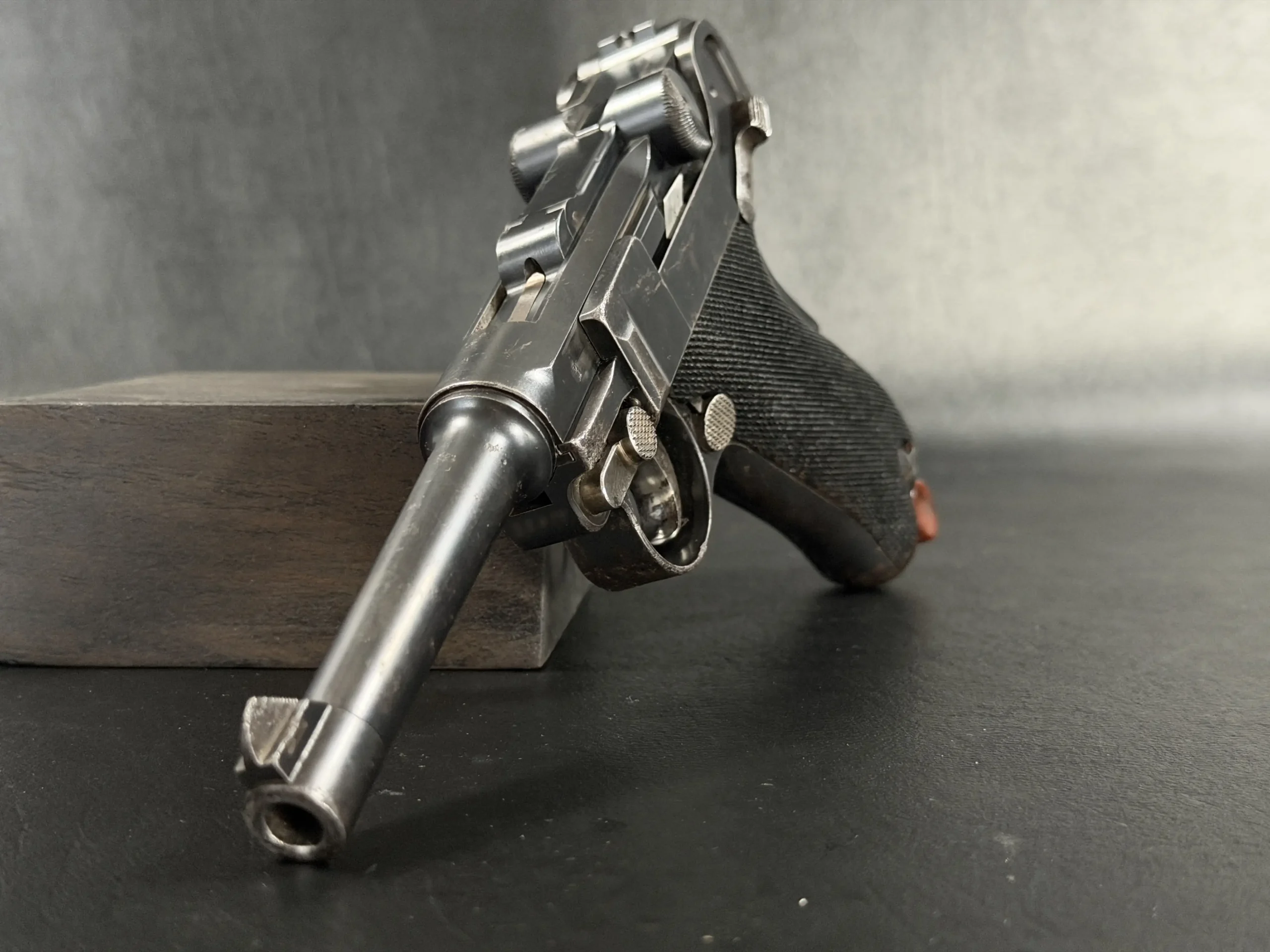 1905 Dutch Luger Grip Safety Area