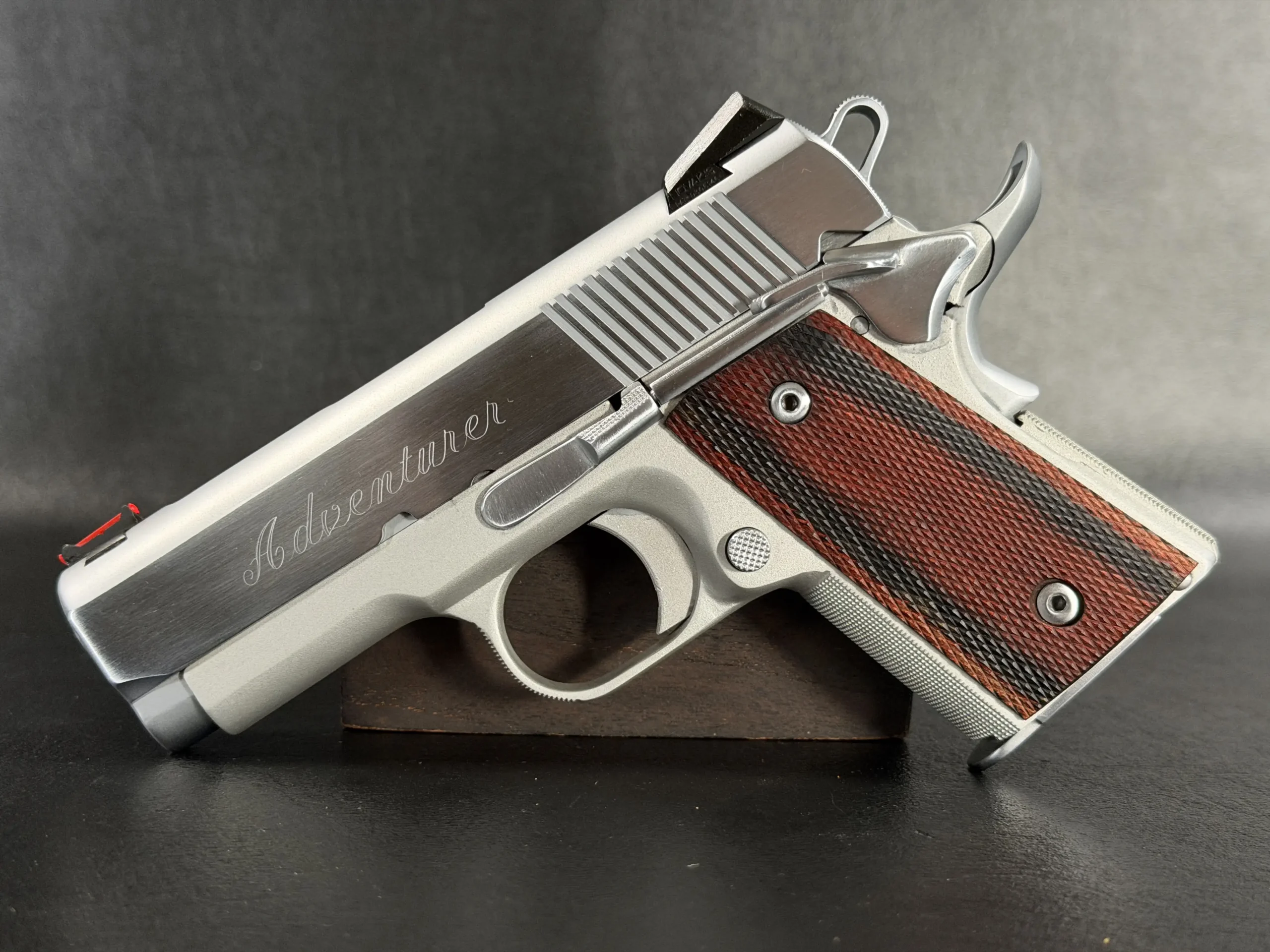 Cylinder And Slide Adventurer Presentation Case Set