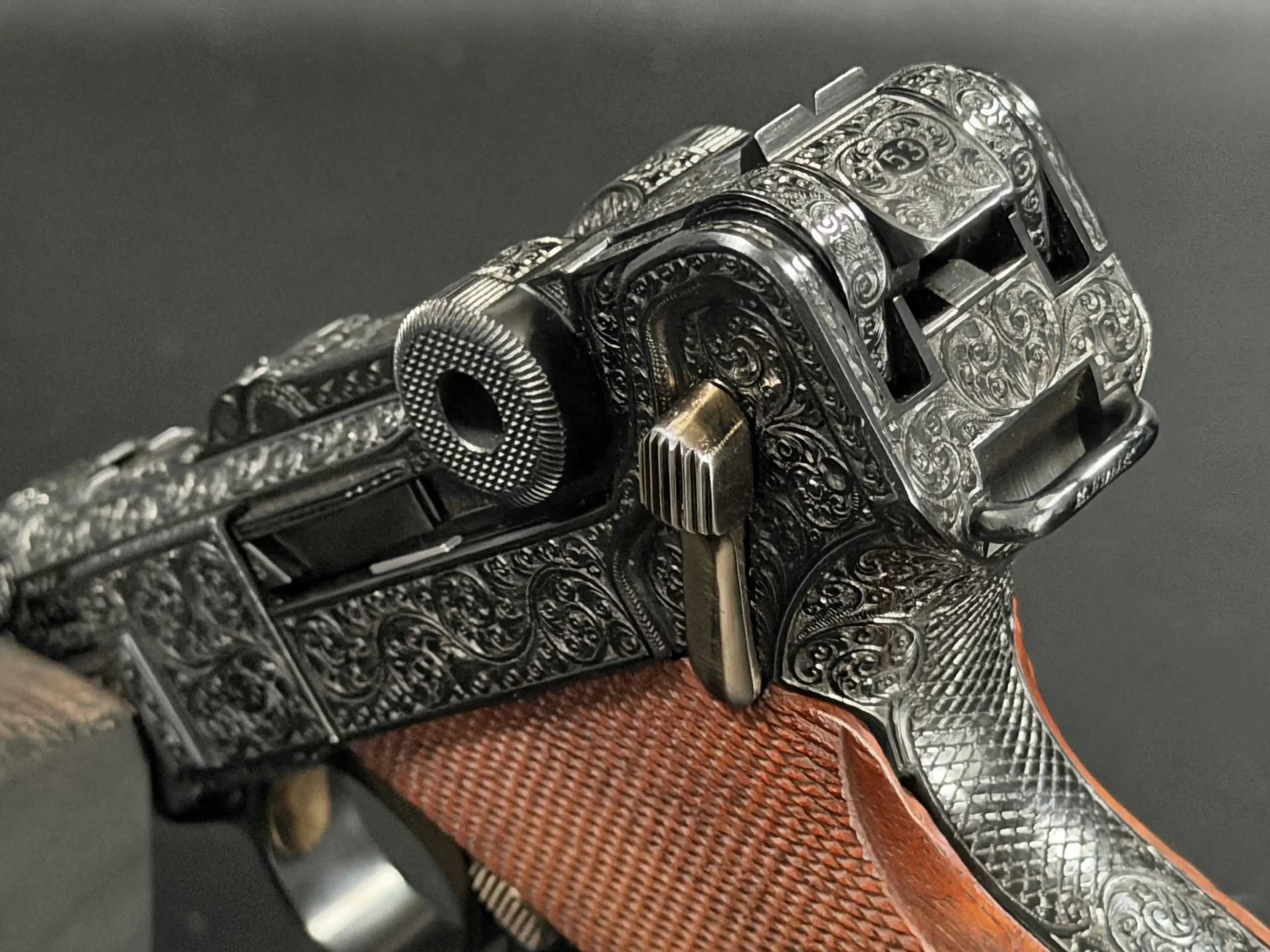 DWM Luger P08 scroll engraved barrel