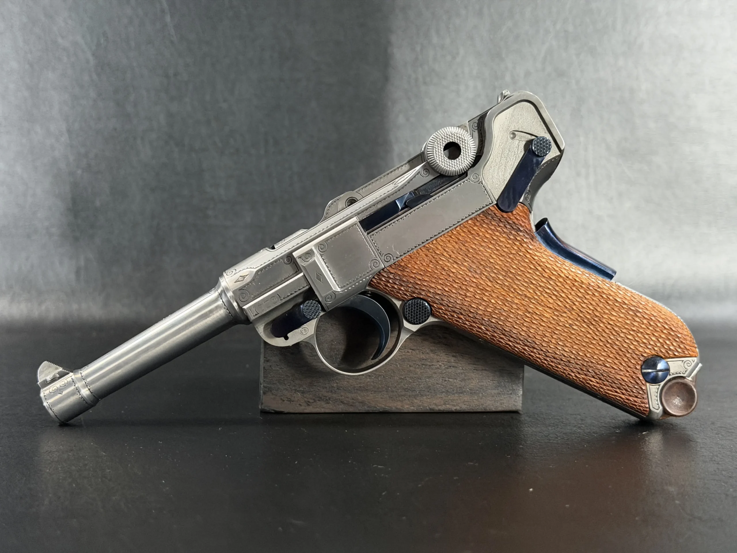 Mauser Engraved Luger Walnut Grip Detail