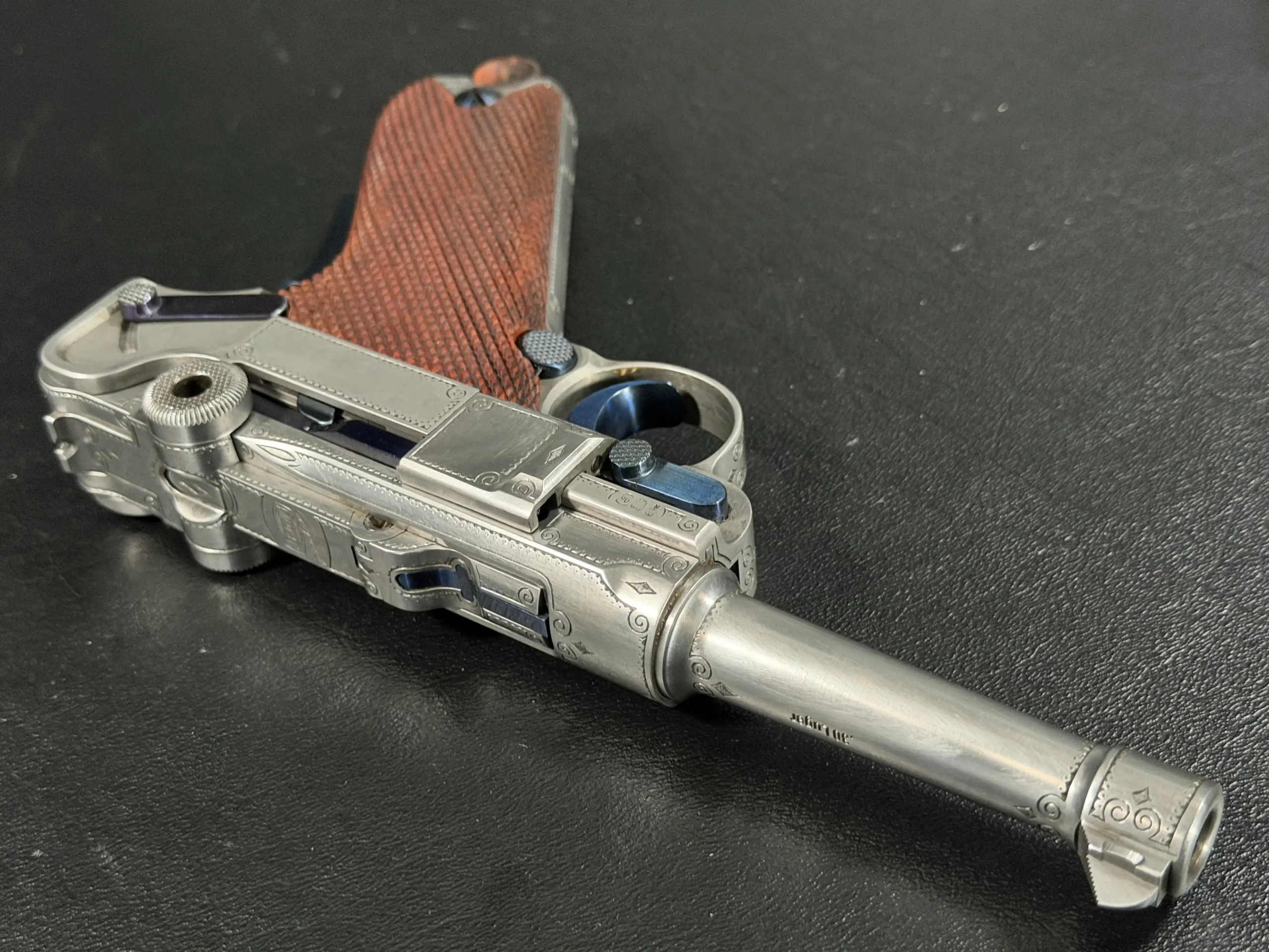 Mauser Luger Luxury Tribute Case Set