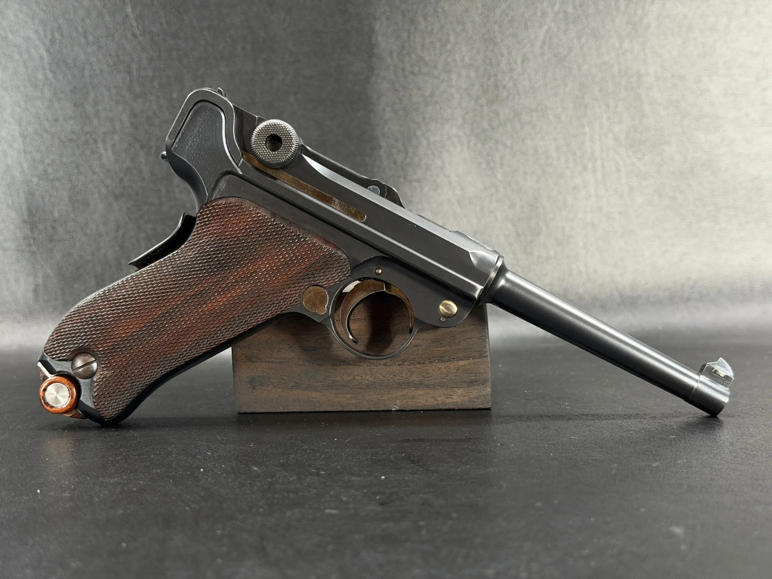 Swiss Model 1906 Luger Historic Military Pistol