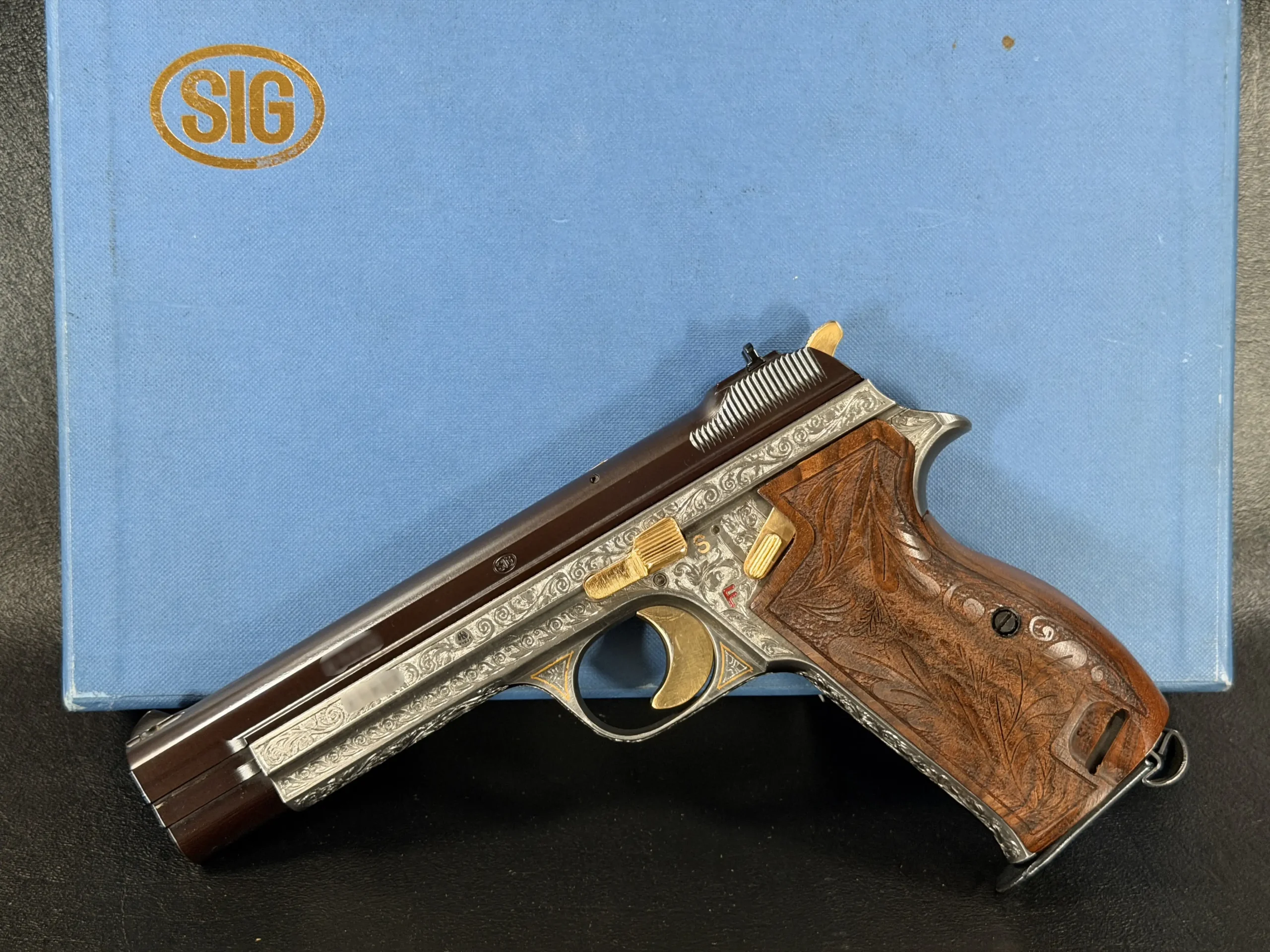 SIG Sauer P210 4 Luxus engraved 9mm pistol