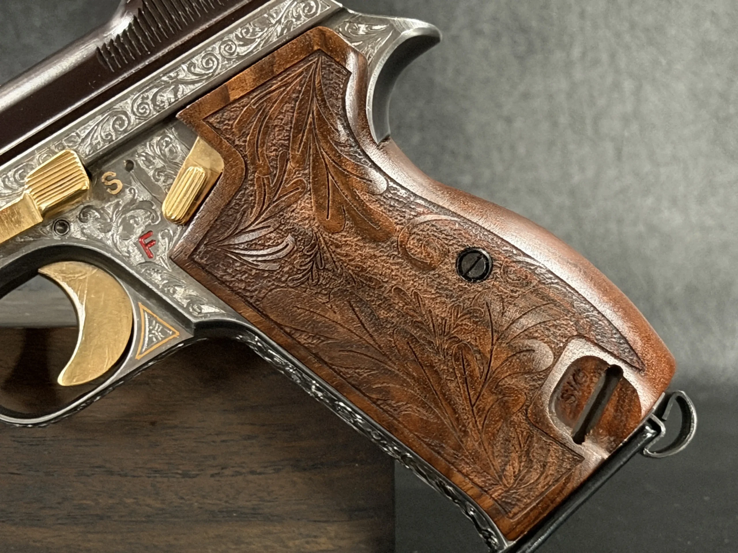 SIG Sauer P210 Luxus engraved gold controls 9mm