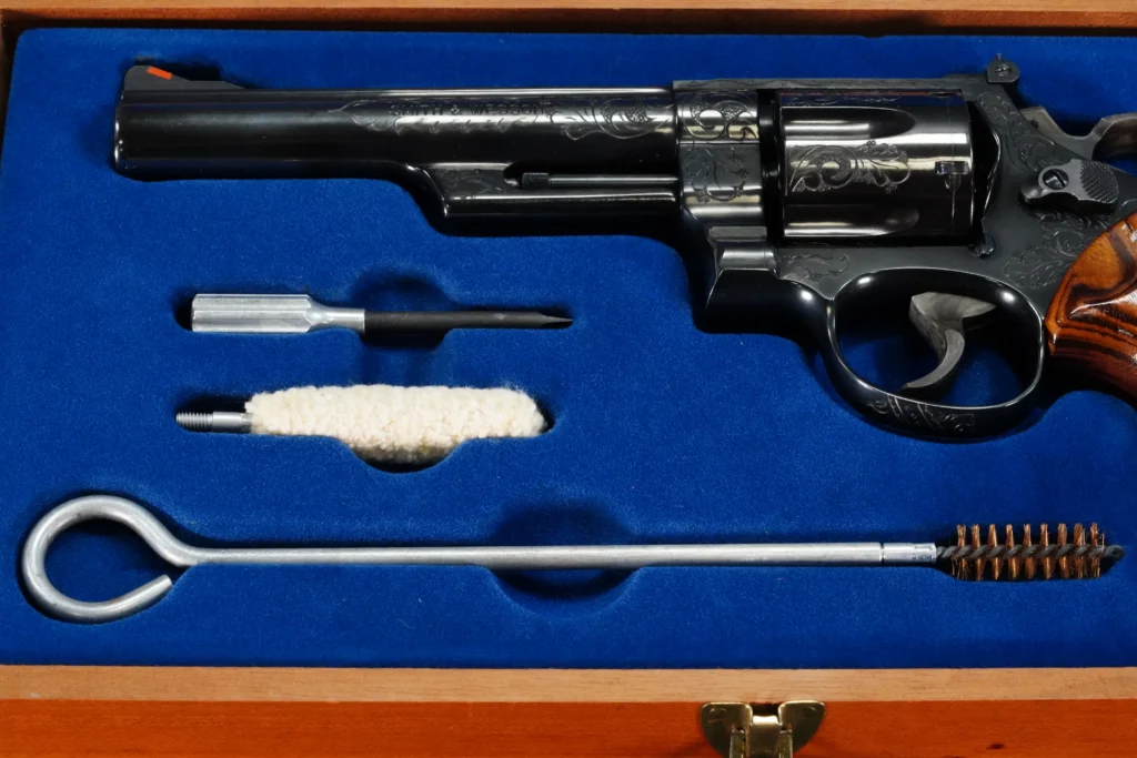Smith and Wesson 25-5 Case SN-AJJ8702
