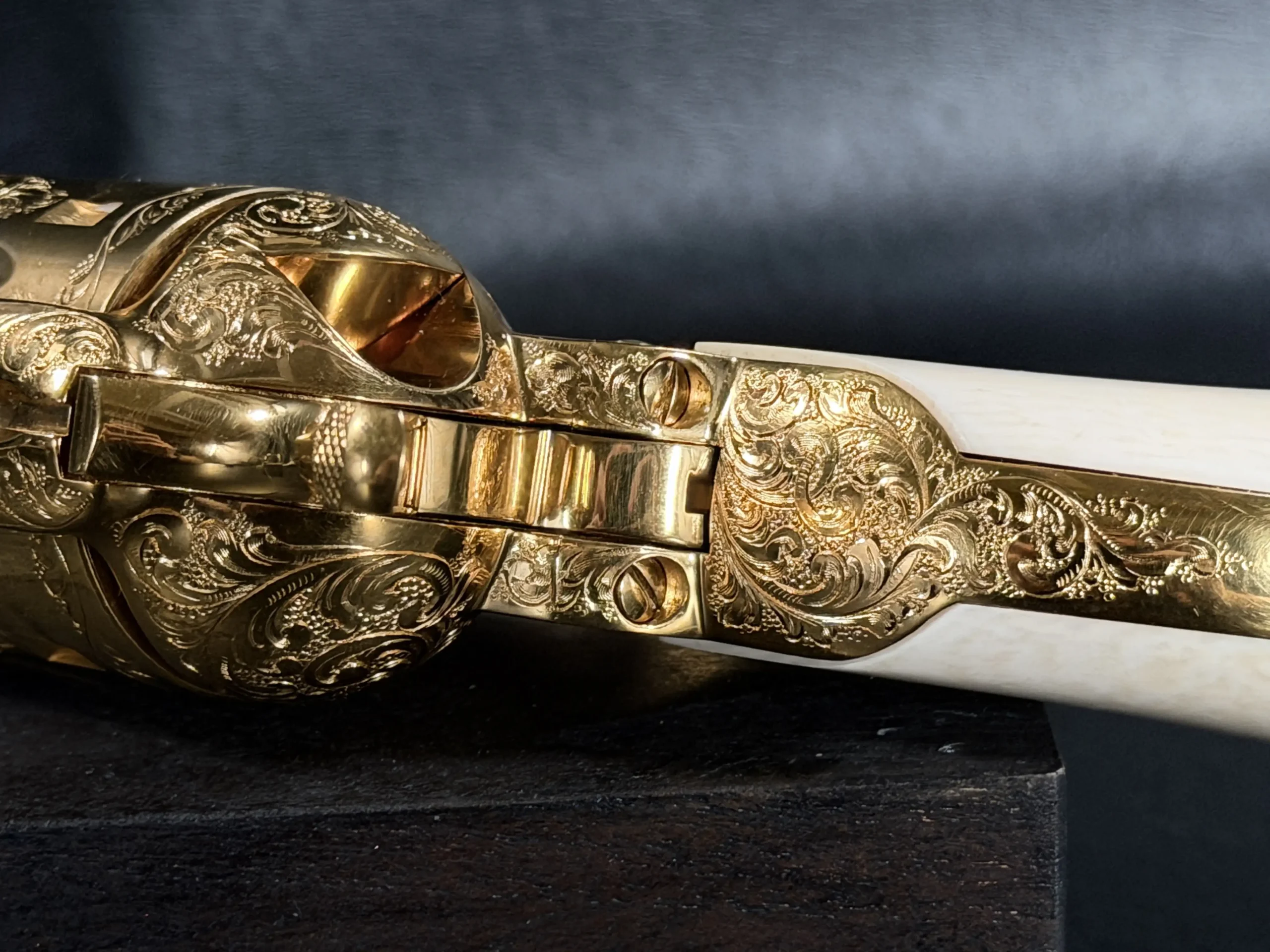 Colt Single Action Army Gold Plate Scroll Engraving