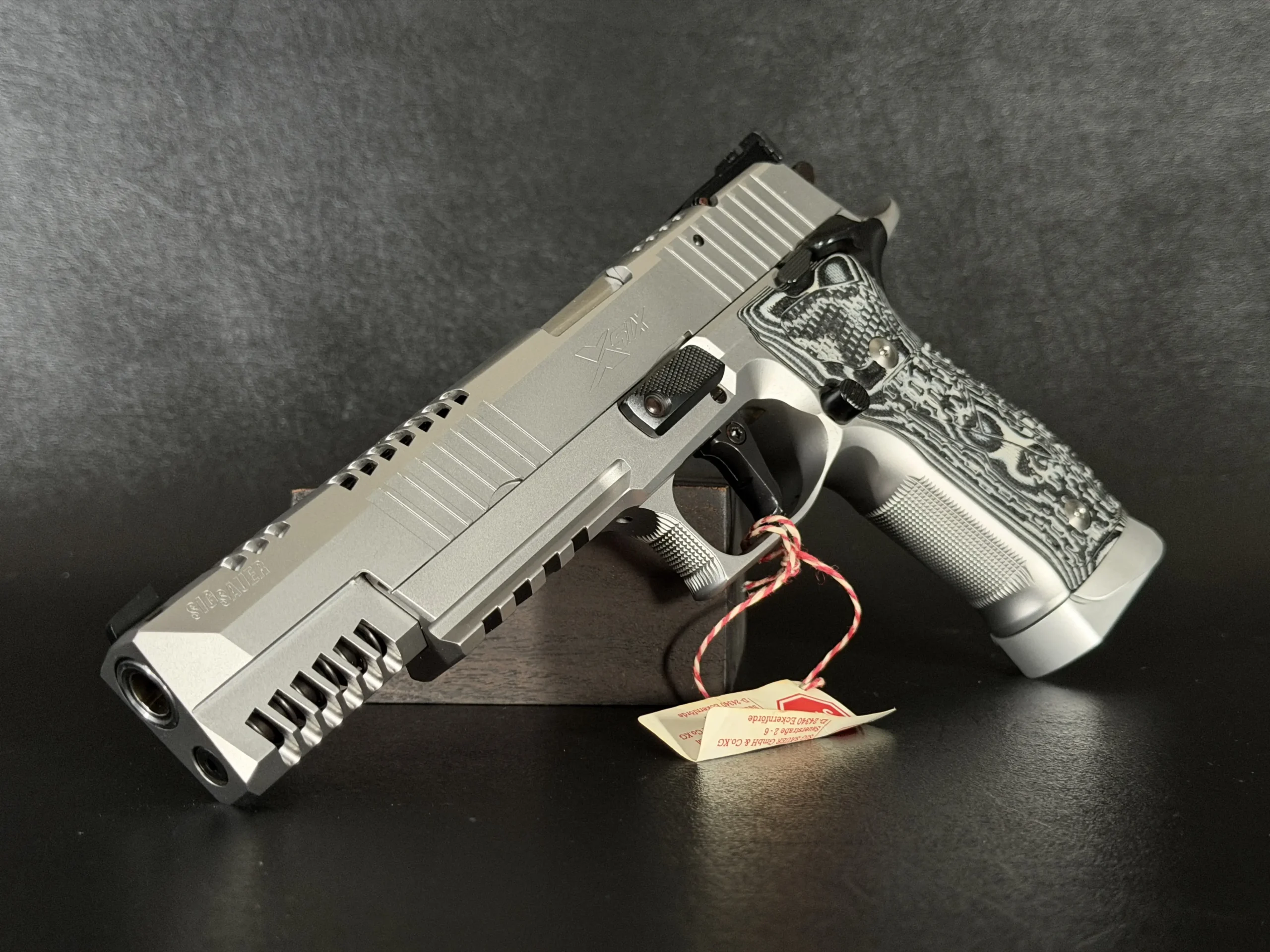 SIG Sauer P226 X6 Supermatch Skeleton Details