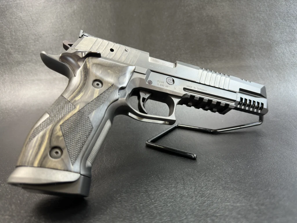 Sig Sauer X-Six Black Skeleton SN-U940591