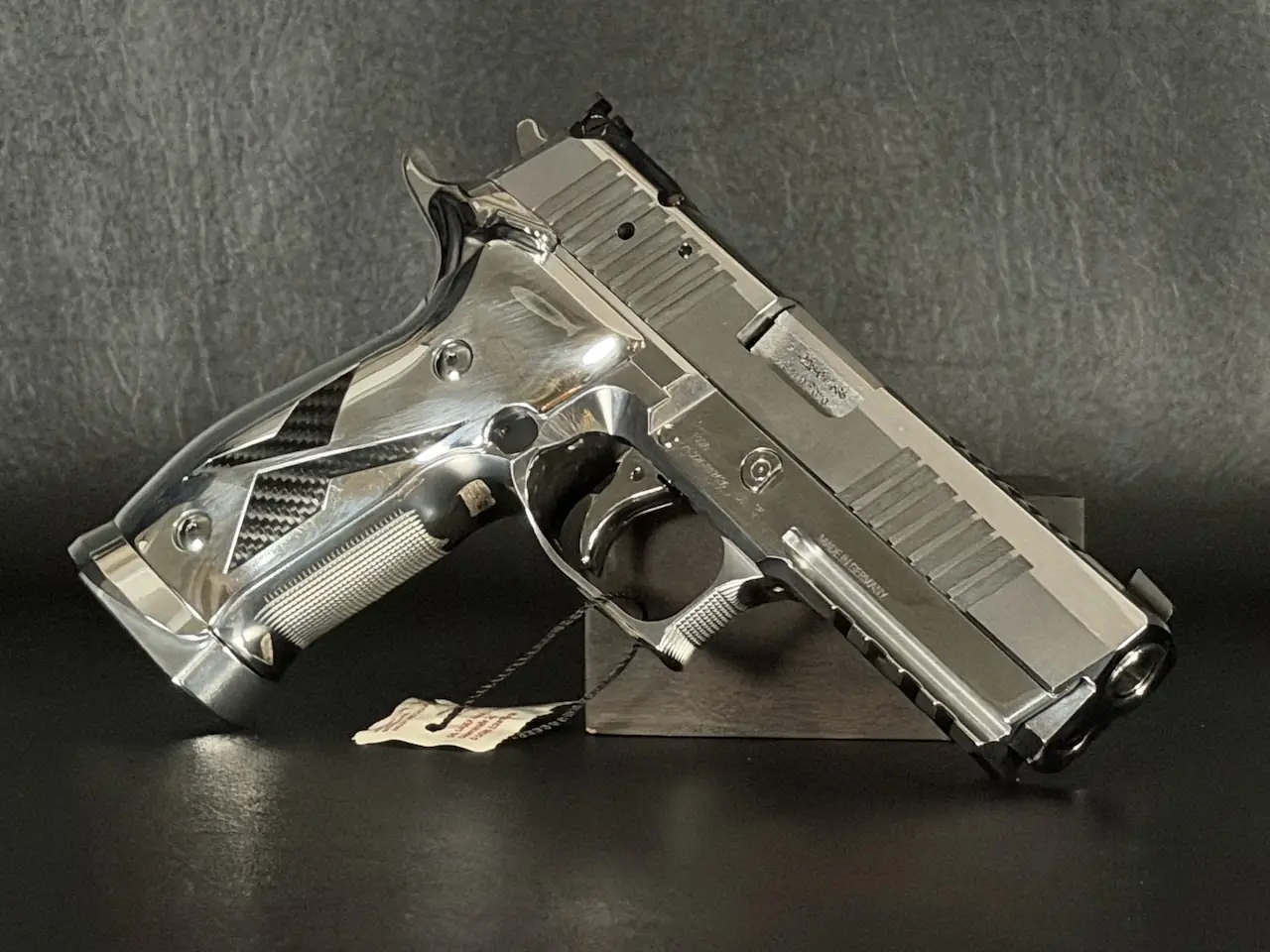 SIG Sauer P226 X Short Chrome and Carbon Details