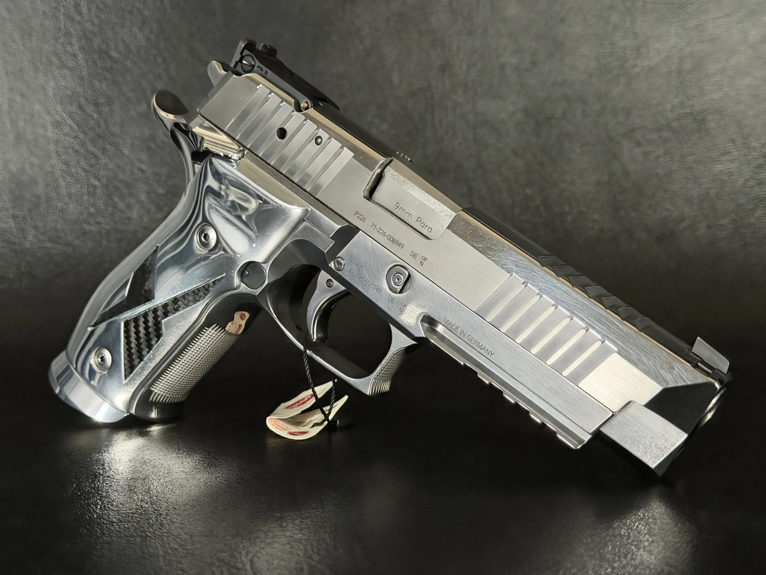 SIG Sauer P226 X-Five Chrome & Carbon | Luxus Capital