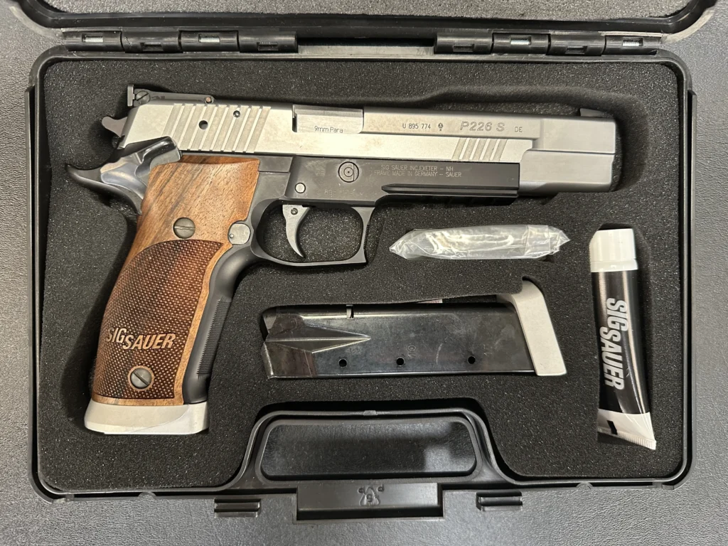 SIG Sauer P226 X-Six Black SN - U895774