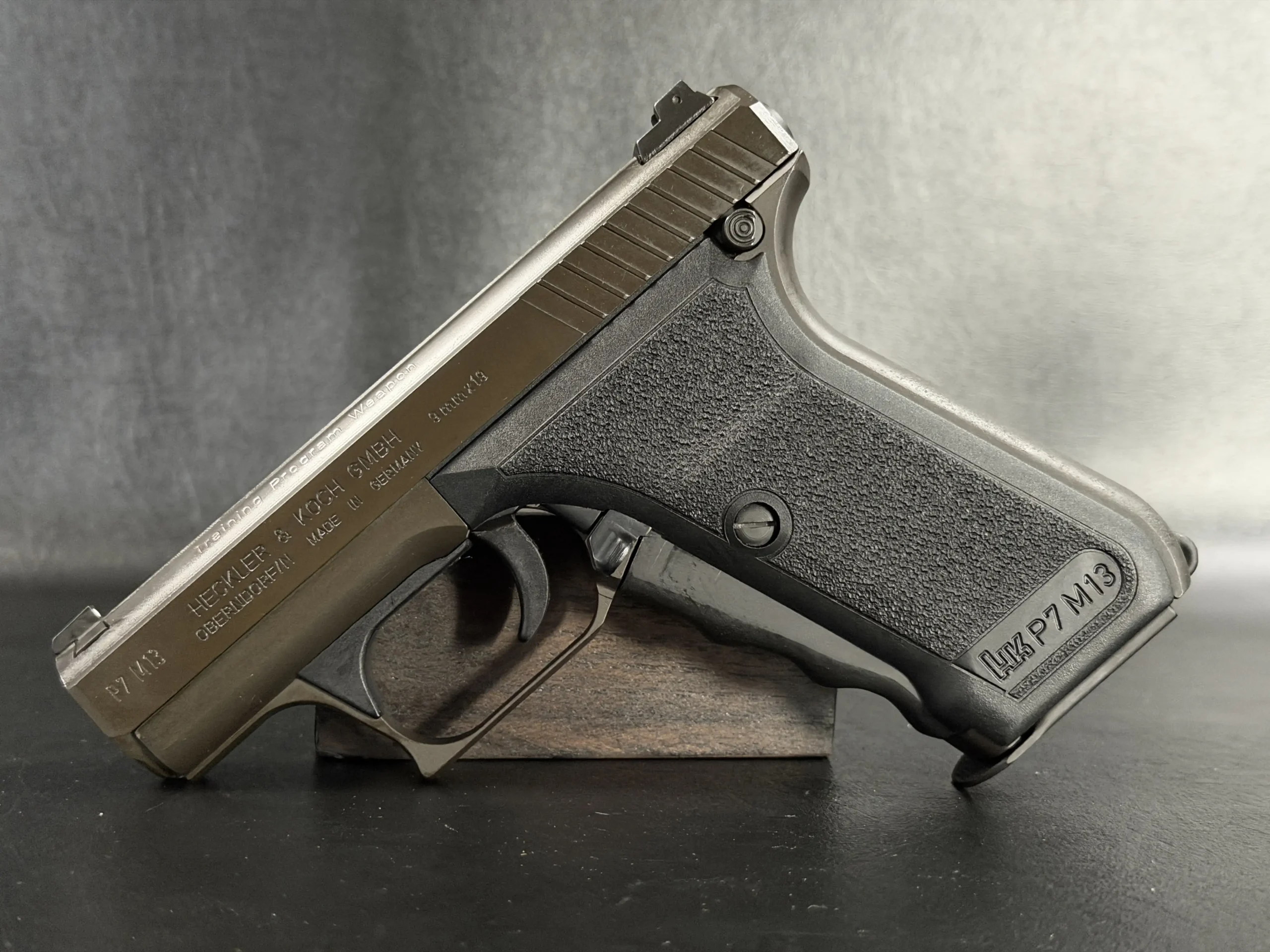 HK P7 M13 | Koch | Luxus Capital