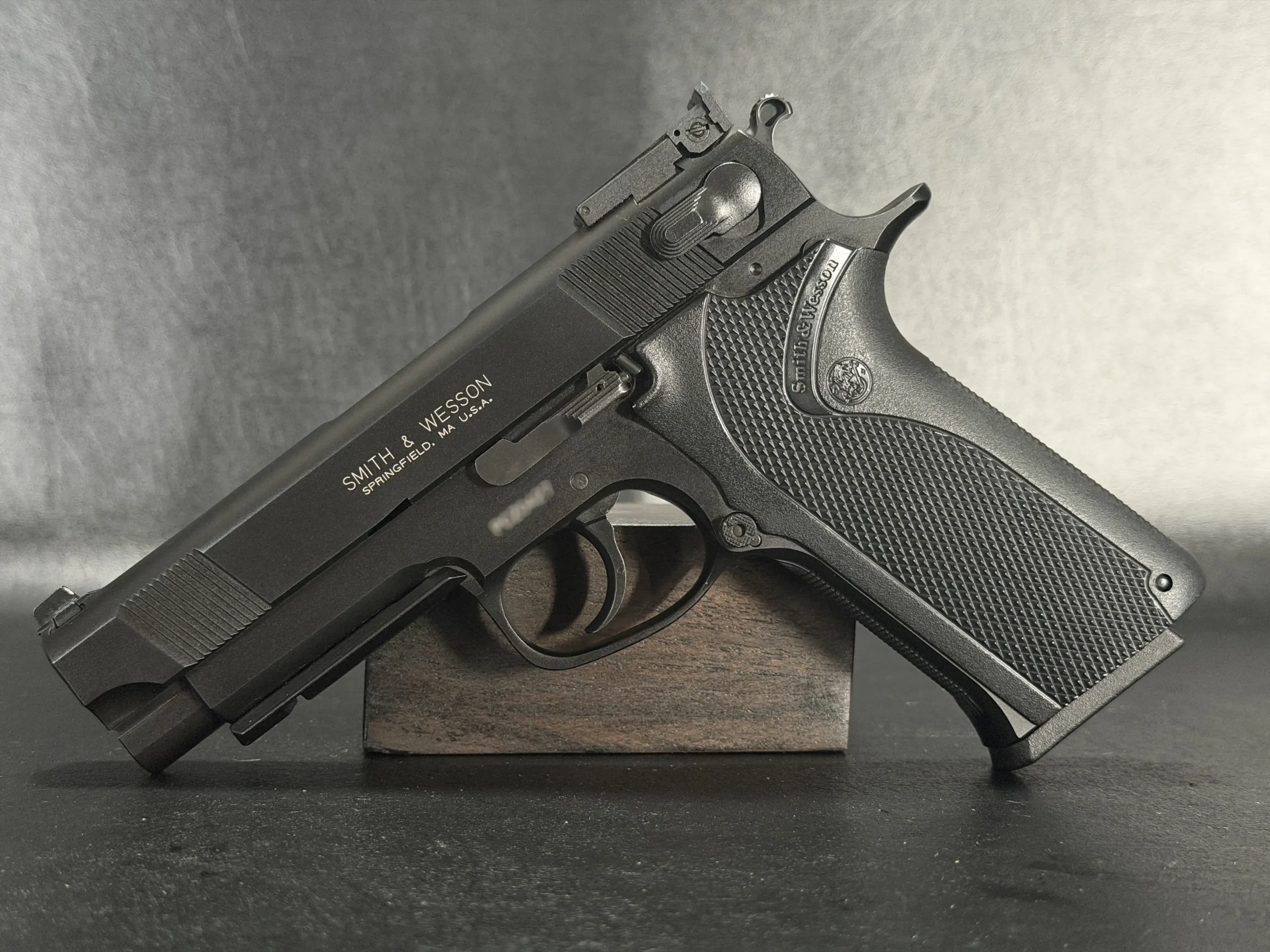 Smith Wesson 4566 Performance Center Trigger And Guard Detail