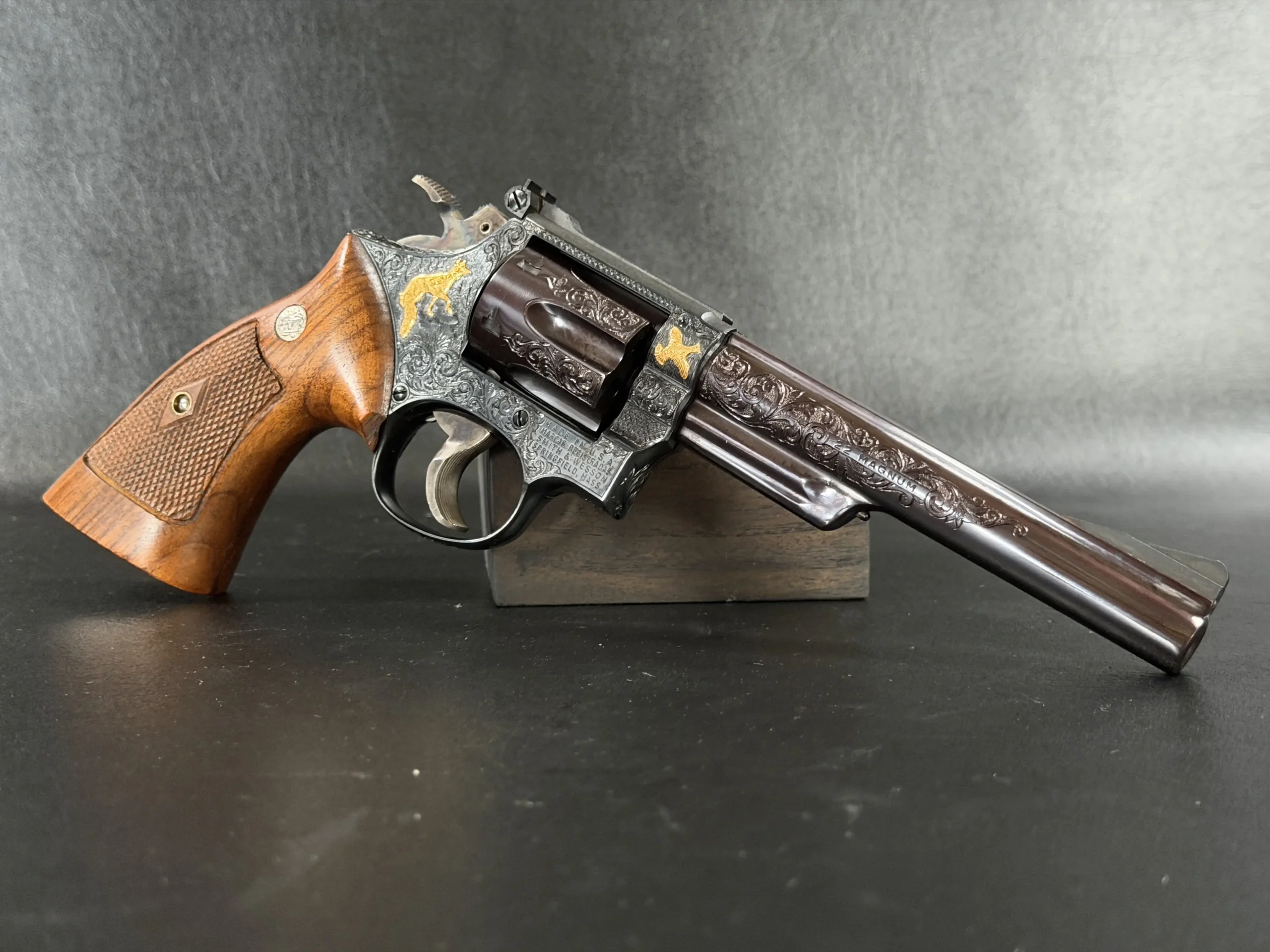 Tuscano Engraved Smith Wesson Revolver 22 Magnum