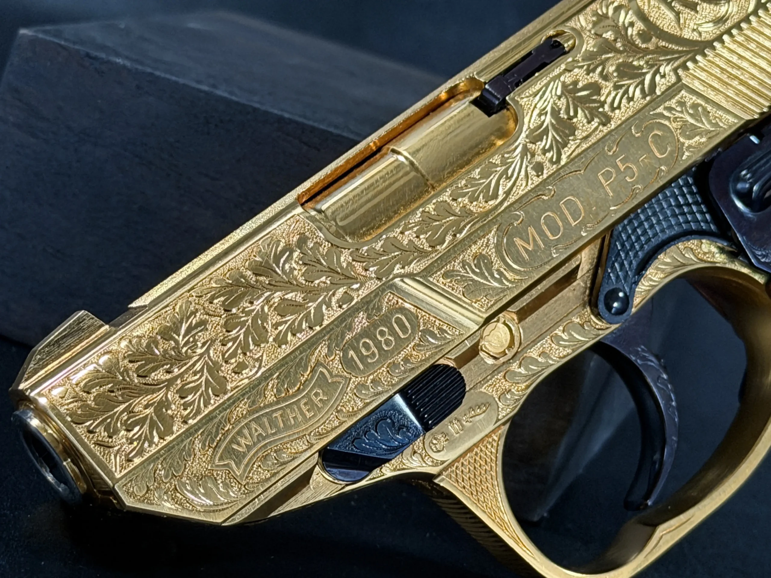 Walther P5C Full Engraving Gold Plate