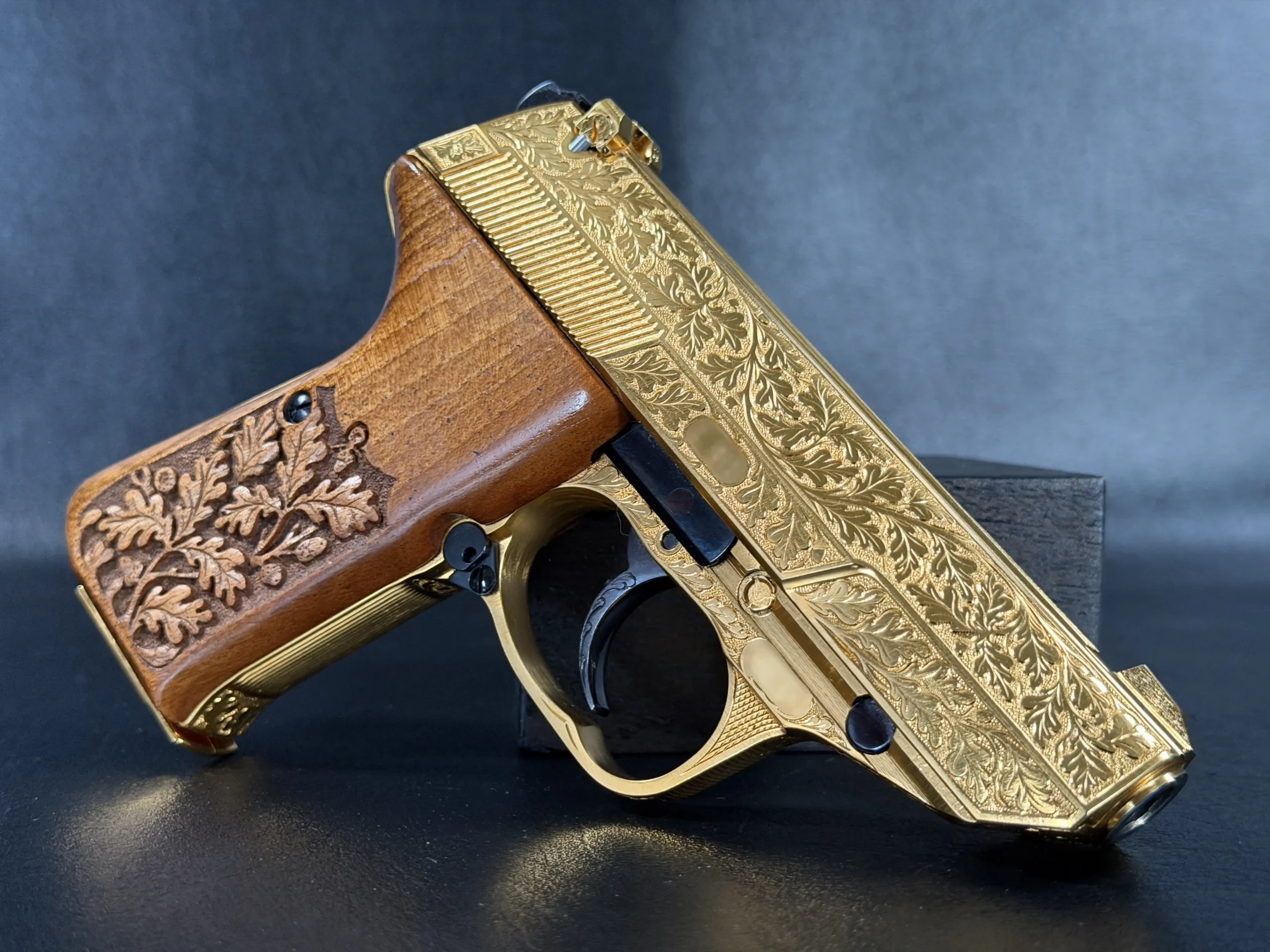 Walther P5C Gold Scroll Engraving
