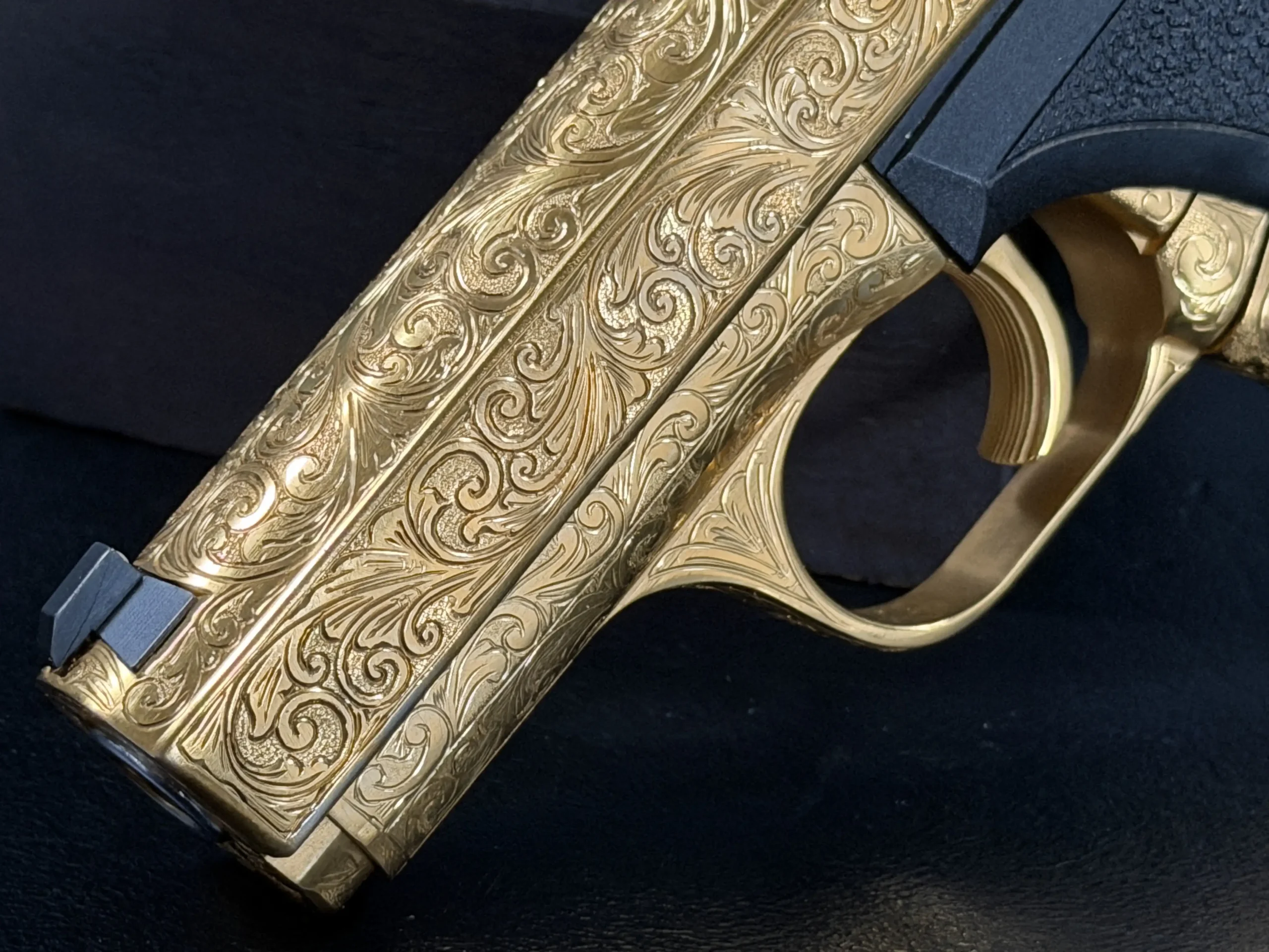 Luxury Engraved HK P7 9mm Pistol
