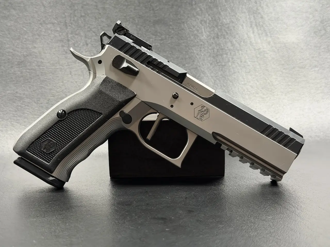 Sphinx Model 3009 right side profile