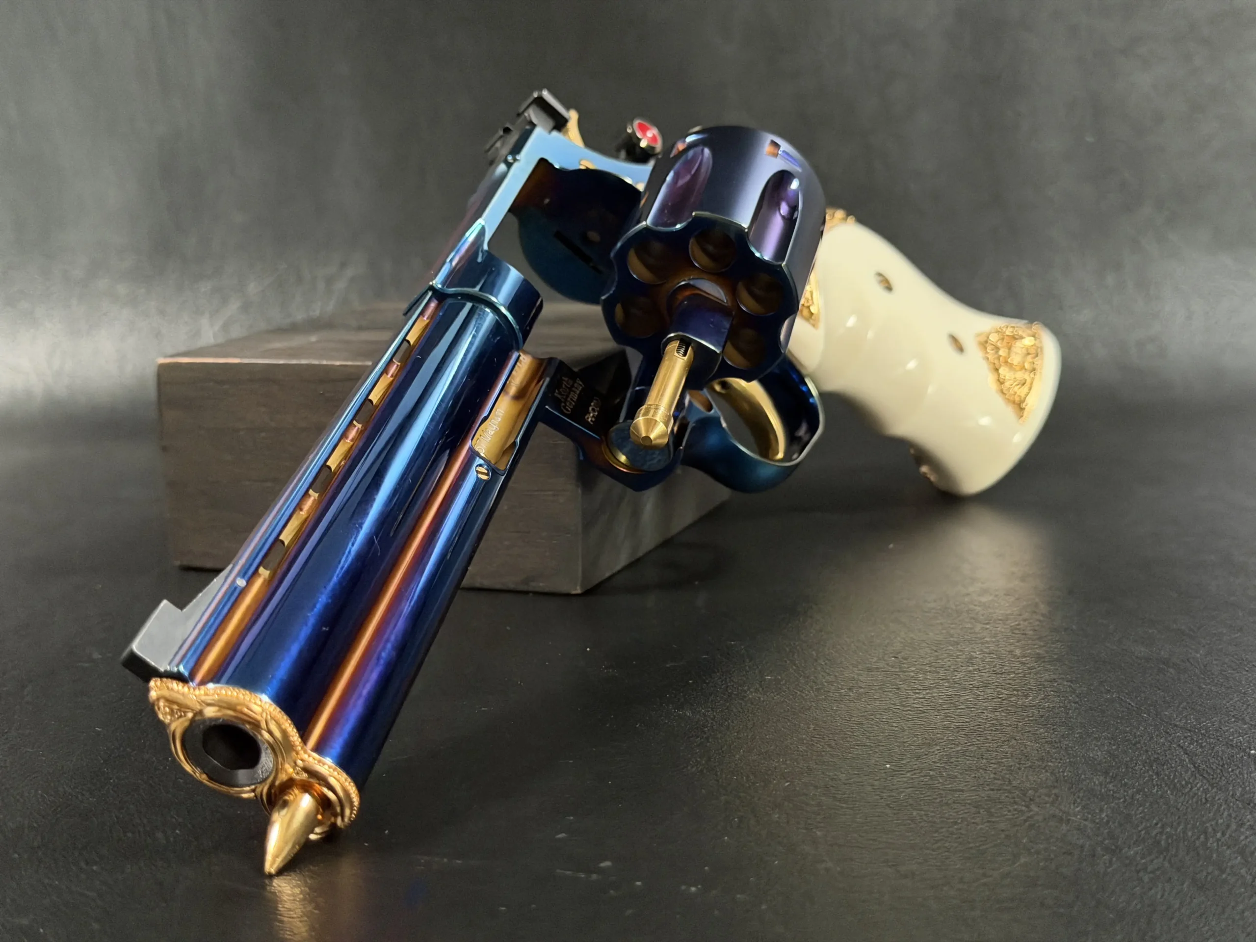 Korth Engraving Gold Inlay